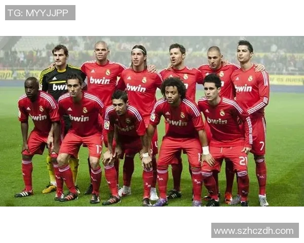 足球明星潮图壁纸尽显球场风采与时尚魅力的完美结合